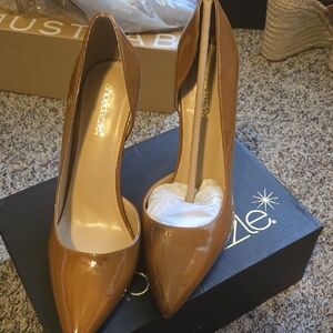 Shoe Dazzle Women's Brown Heels